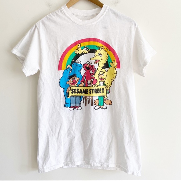 Urban Outfitters Sesame Street tee - Picture 5 of 8